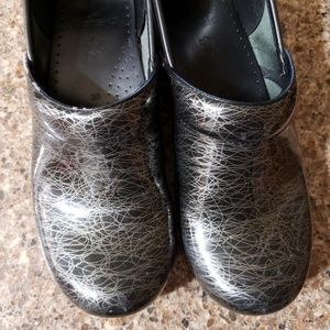 Dansko clogs size 39